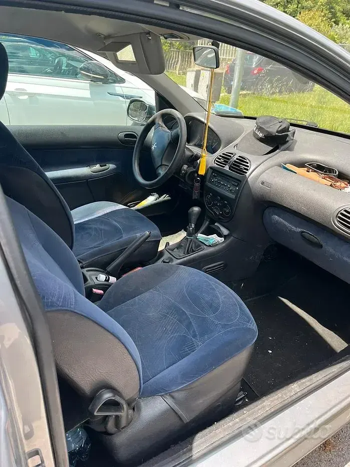 Usata Peugeot 206 60 CV (44 kW) 2002 Grigio Berlina
