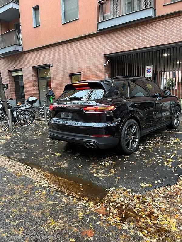 Usata Porsche Cayenne 340 CV (250 kW) 2019 Nero SUV