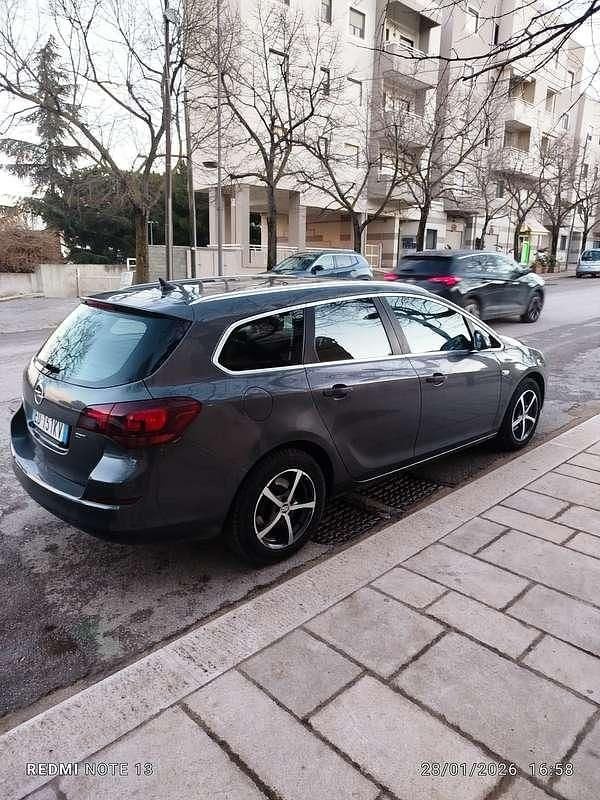 Usata Opel Astra Cosmo 160 CV (117 kW) 2011 Station wagon