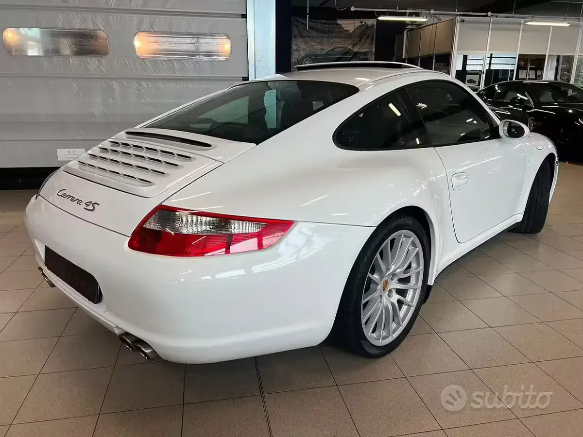 Usata Porsche 911 355 CV (261 kW) 2006 Bianco Coupé