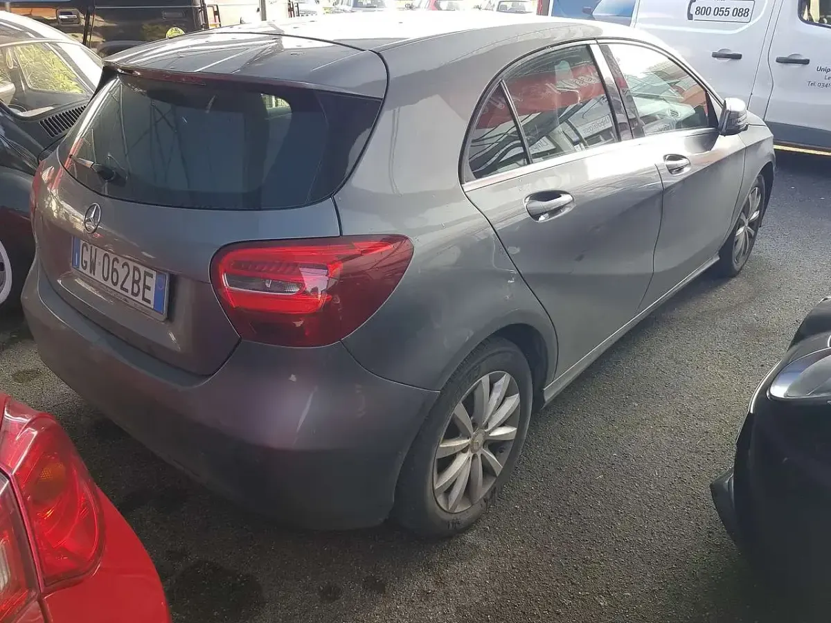 Usata Mercedes A160 Premium 90 CV (66 kW) 2017 Grigio Berlina