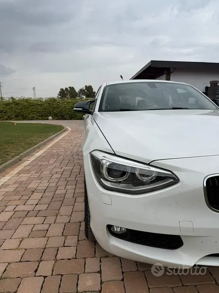 Usata BMW 118 143 CV (105 kW) 2012 Bianco Utilitaria