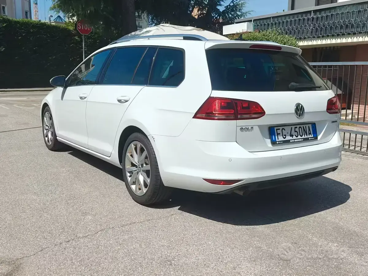 Usata VW Golf VII Comfortline 110 CV (80 kW) 2016 Bianco Station wagon