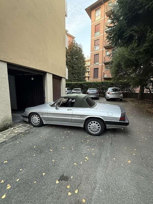Usata Alfa Romeo Spider Quadrifoglio Verde 125 CV (91 kW) 1987 Cabrio