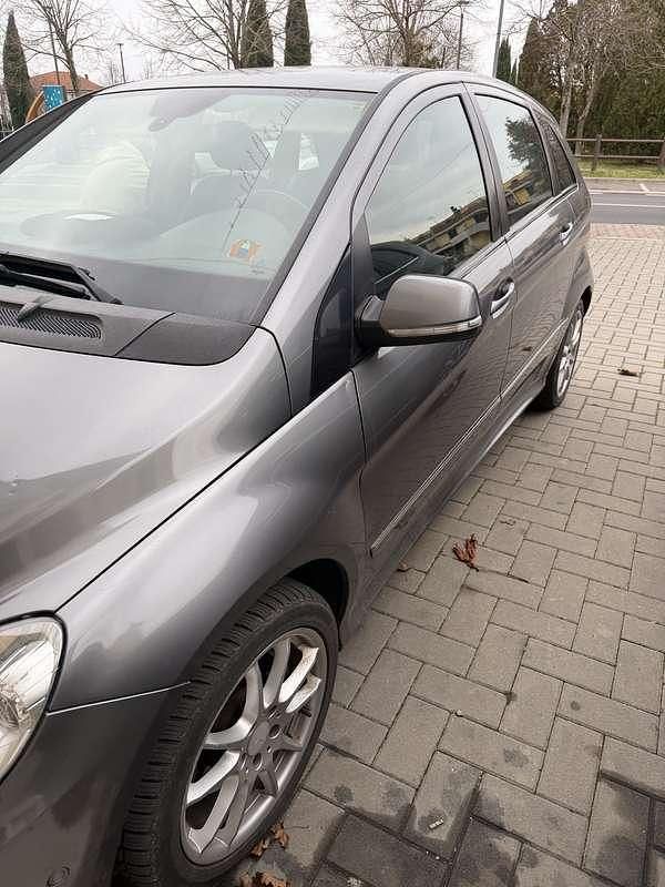 Usata Mercedes B180 109 CV (80 kW) 2012 Monovolume