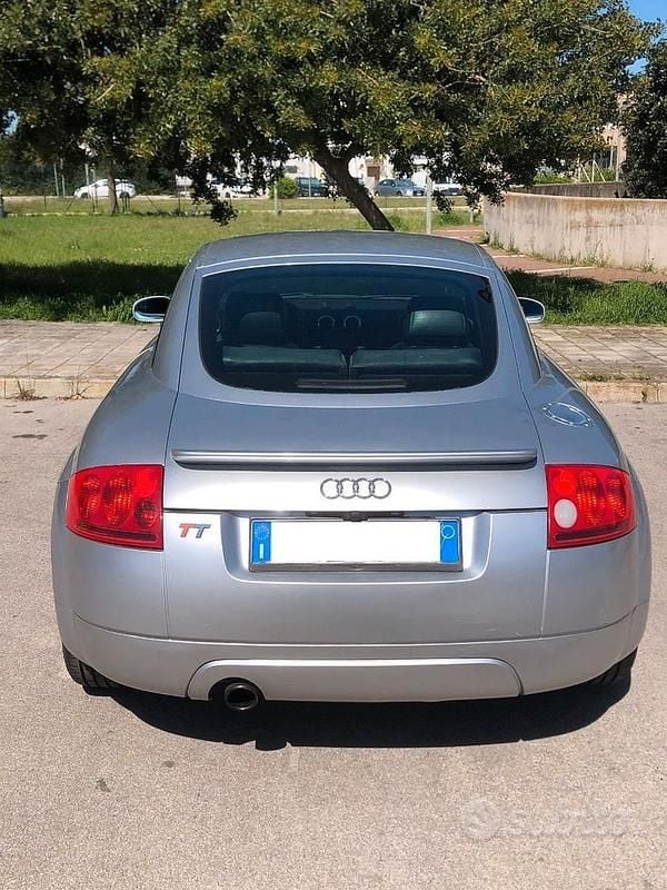 Usata Audi TT 179 CV (131 kW) 2002 Grigio Coupé