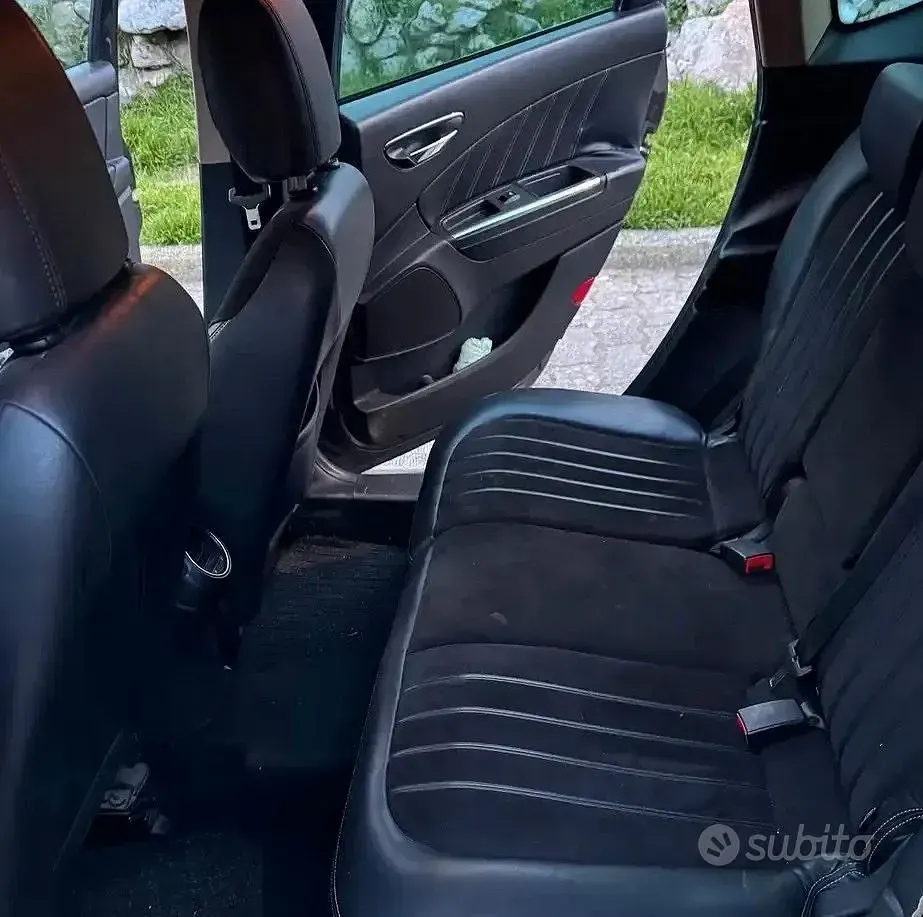 Usata Lancia Delta 90 CV (66 kW) 2009 Utilitaria