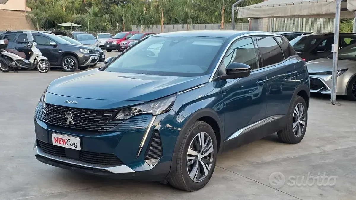 Usata Peugeot 3008 Allure 131 CV (96 kW) 2022 Bluazzurro SUV