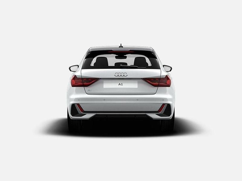 Nuova Audi A1 S-Line 116 CV (85 kW) 2026 Argento cavo metallizzato nero mito meta SUV