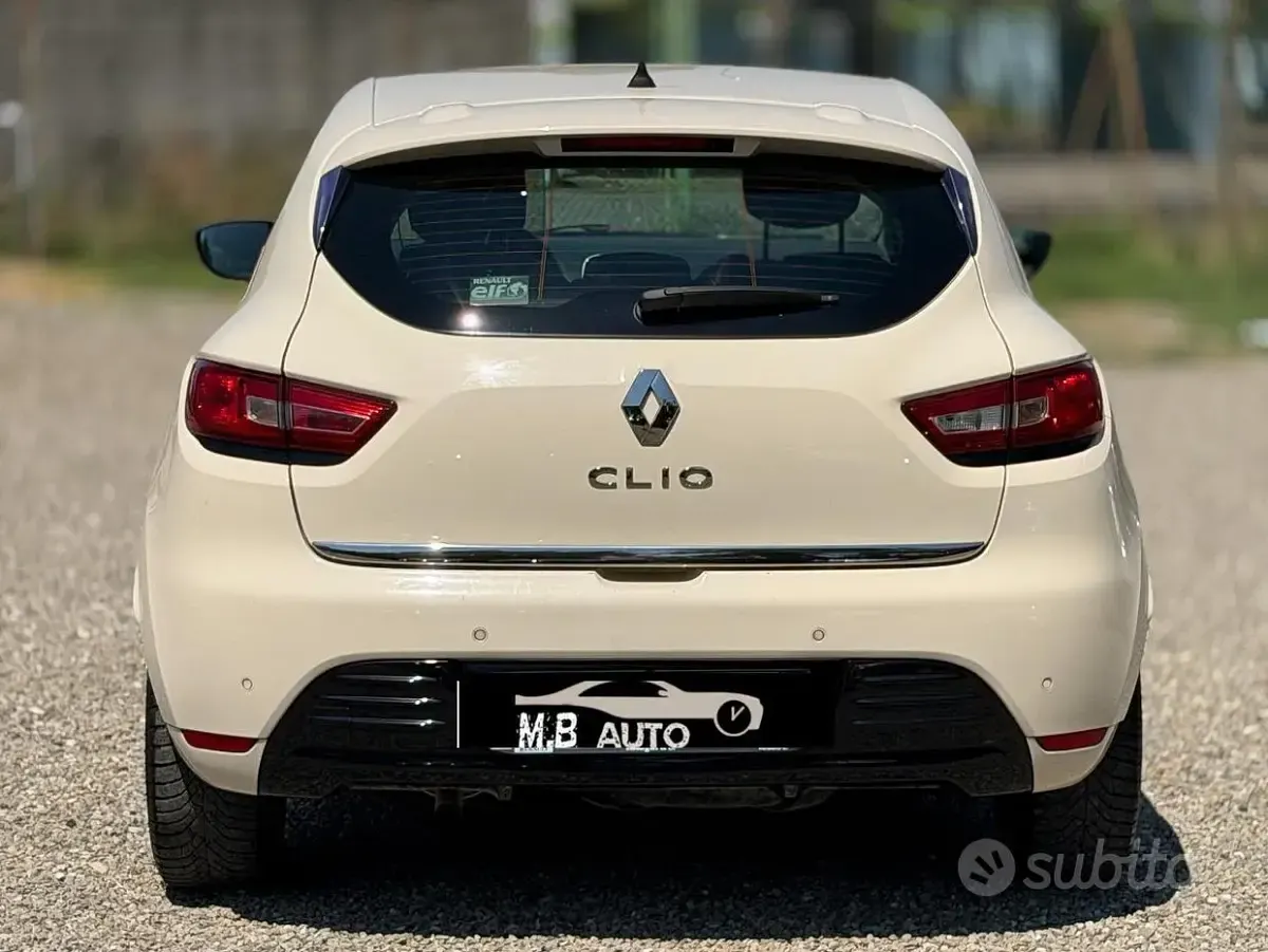 Usata Renault Clio IV 90 CV (66 kW) 2018 Beige Berlina