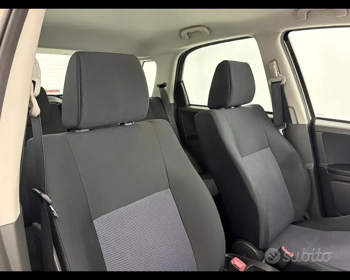 Usata Fiat Sedici Dynamic 120 CV (88 kW) 2007 Marrone SUV