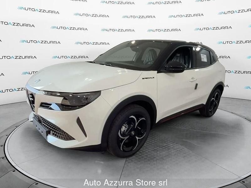 Bianco Nuova 2025 Alfa Romeo GT Junior Edizione Speciale SUV | 30.590 € (Cara) - Immagine 1/4