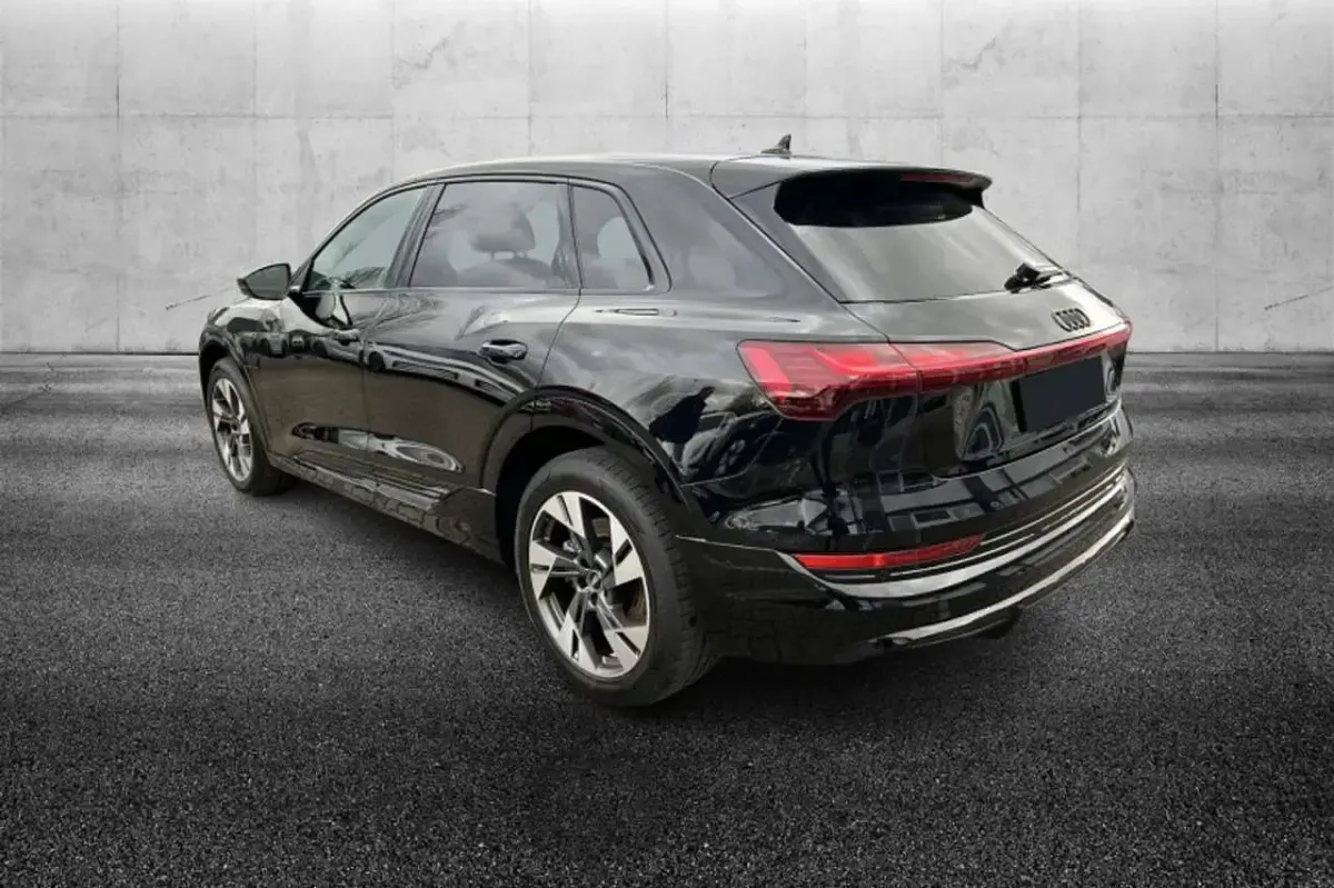 Usata Audi e-tron S-Line 158 kW (215 CV) 2022 Nero SUV