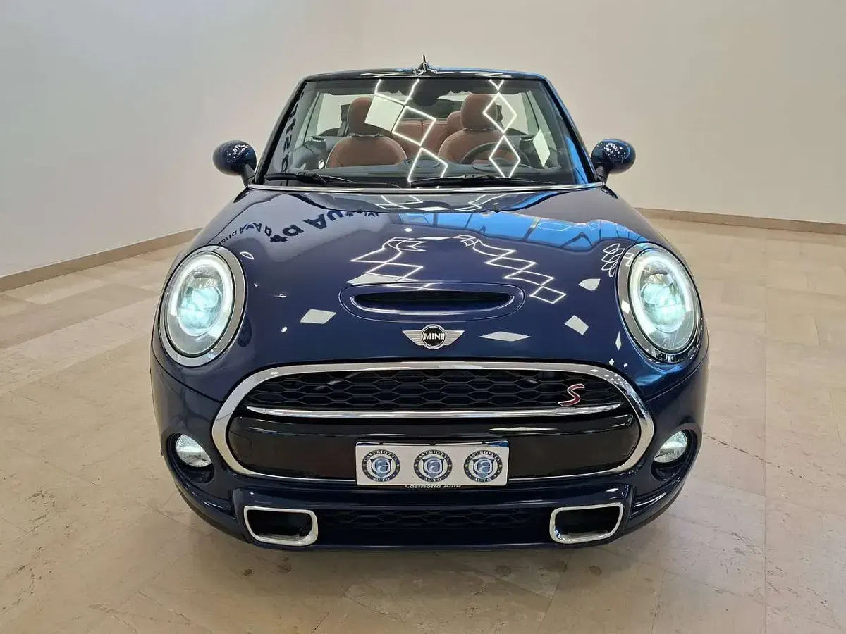 Usata Mini Cooper SD Cabriolet 170 CV (125 kW) 2017 Blu/azzurro Cabrio