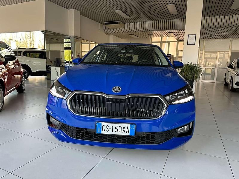 Usata Skoda Fabia Selection 95 CV (69 kW) 2024 Blu mediterraneo Utilitaria