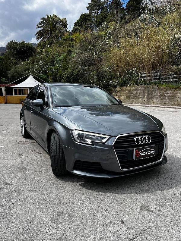 Usata Audi A3 Sport 116 CV (85 kW) 2018 Grigio Berlina