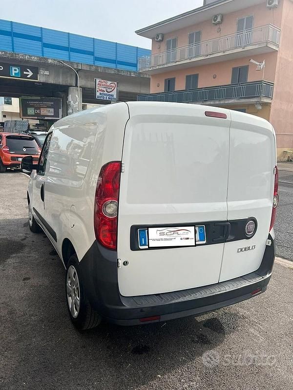 Usata Fiat Doblò Dynamic 105 CV (77 kW) 2010 Bianco Monovolume