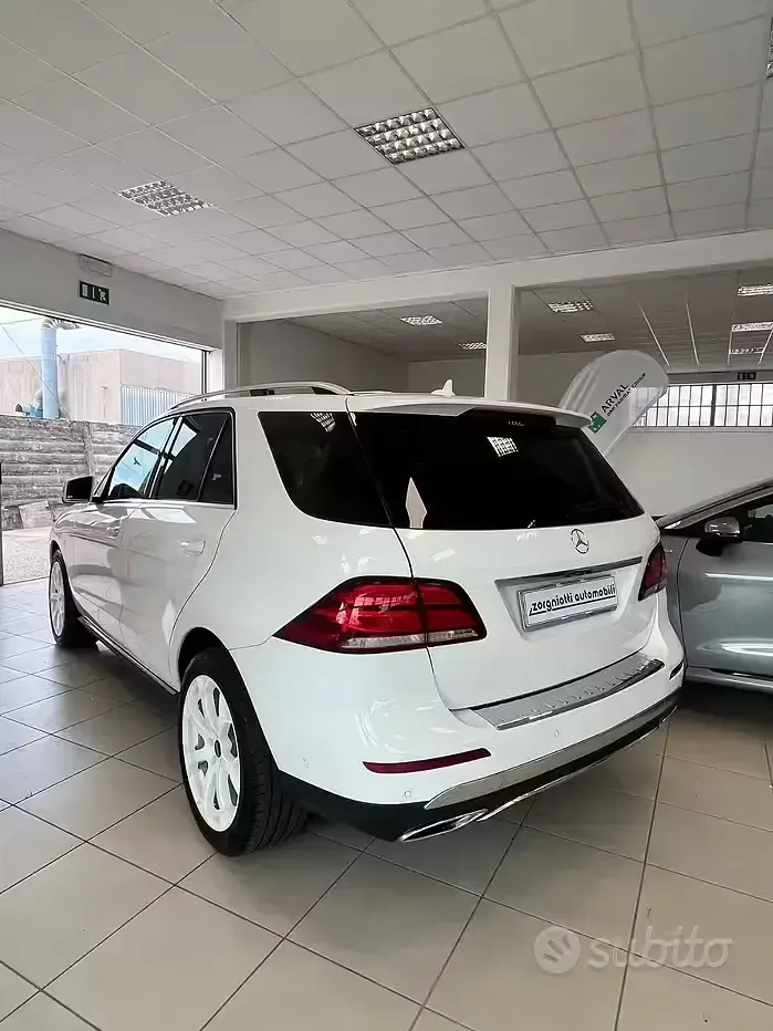 Usata Mercedes GLE250 204 CV (150 kW) 2017 Bianco SUV