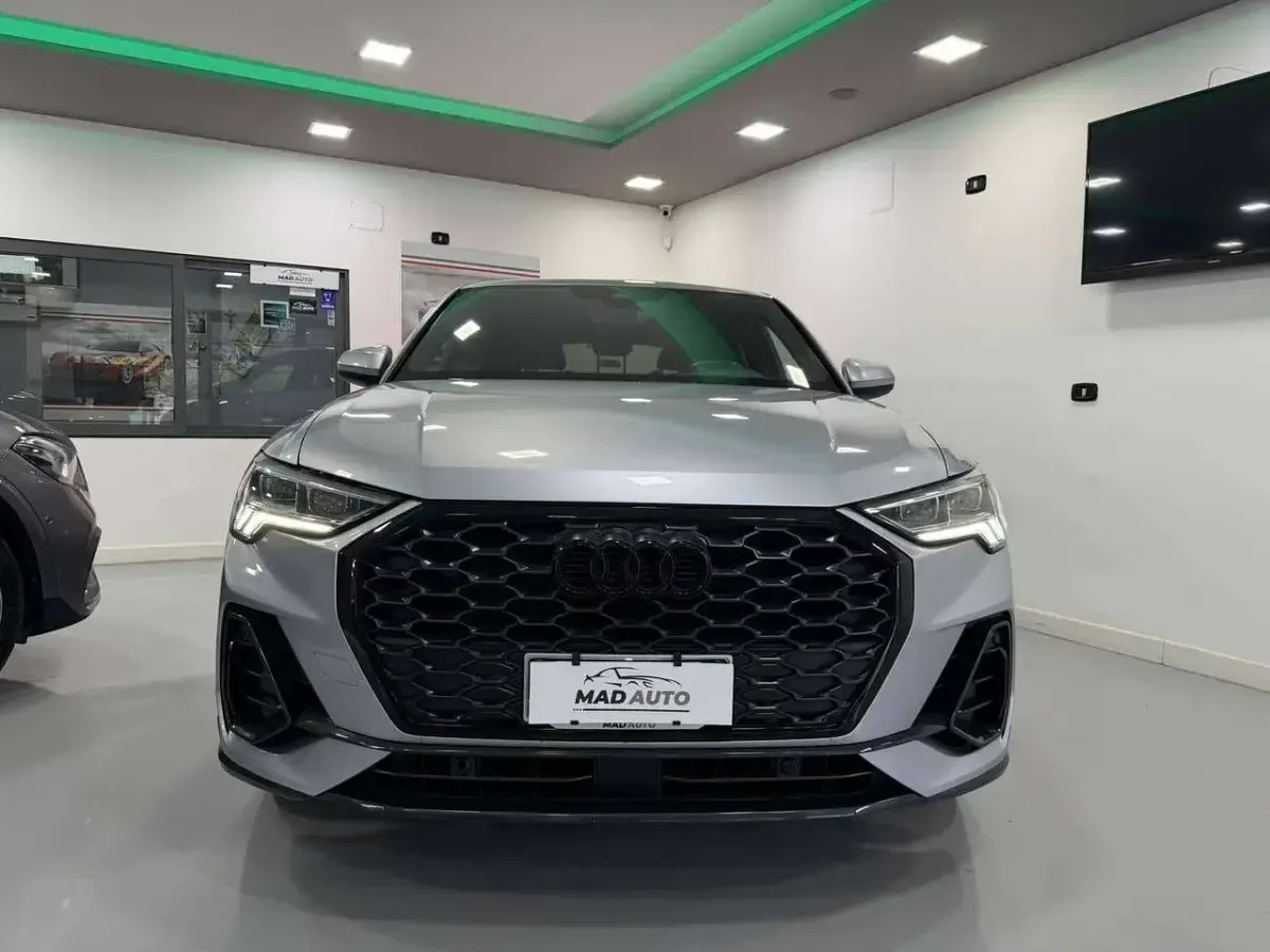 Usata Audi Q3 Sportback S-Line 150 CV (110 kW) 2021 Argento SUV