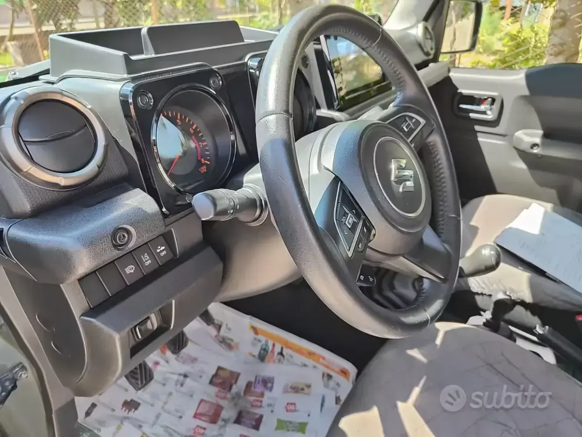 Usata Suzuki Jimny 102 CV (75 kW) 2020 Verde SUV