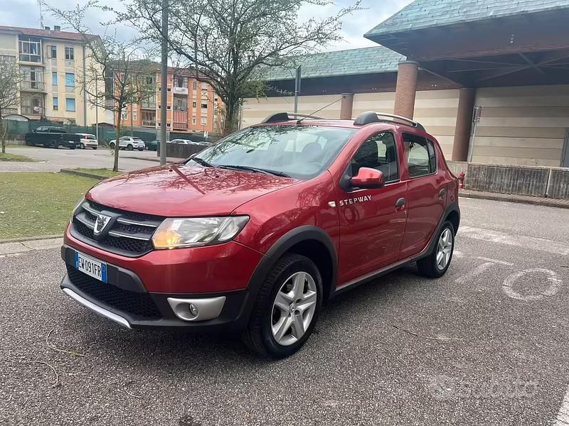 Usata Dacia Sandero Prestige 2014 Rosso SUV