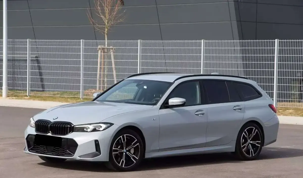 Usata BMW 330 M Sport 245 CV (180 kW) 2025 Brooklyn grau metallic Station wagon