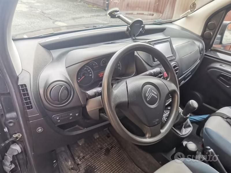 Usata Citroën Nemo 75 CV (55 kW) 2011 Nero Monovolume