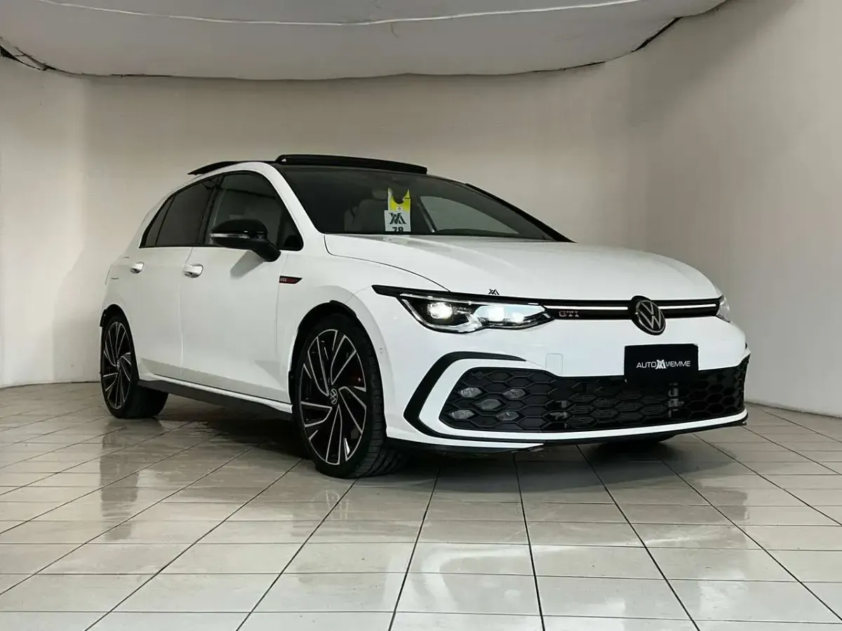 Usata VW Golf VIII GTI 245 CV (180 kW) 2024 Bianco Berlina