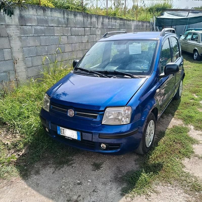 Usata Fiat Panda Dynamic 60 CV (44 kW) 2010 Blu/azzurro Utilitaria