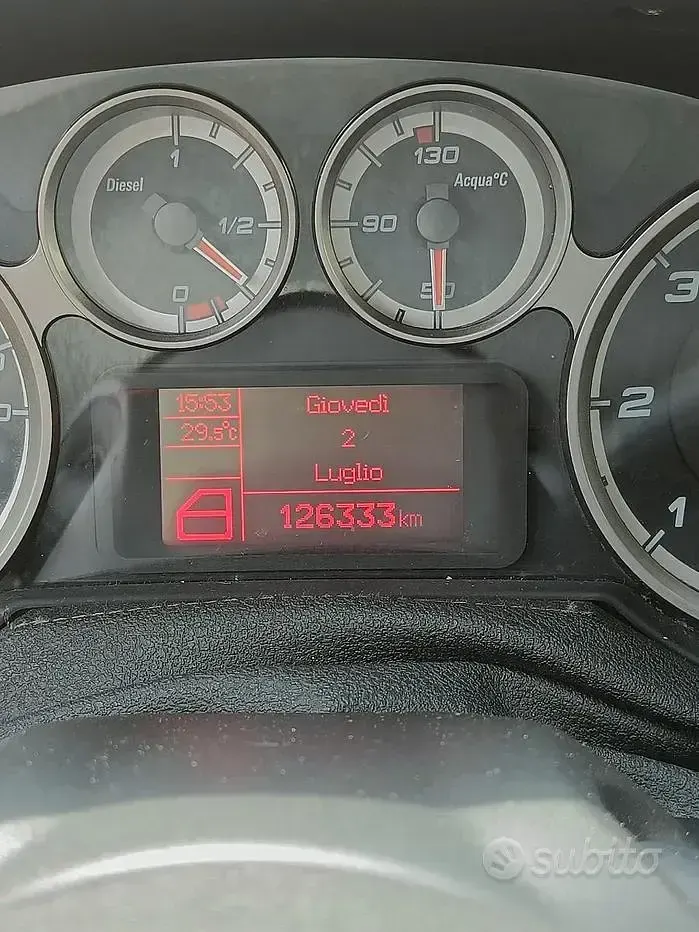 Usata Alfa Romeo MiTo 85 CV (62 kW) 2011 Bluazzurro Utilitaria