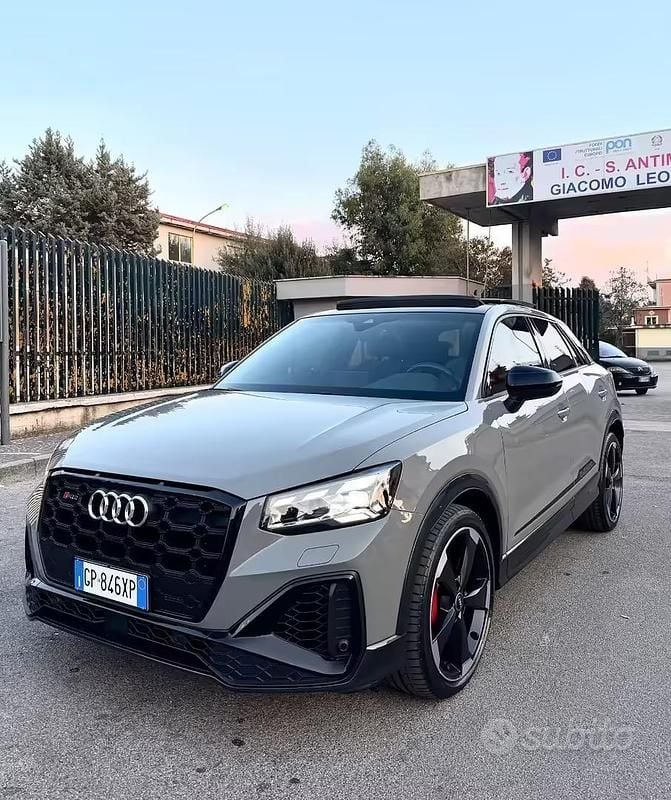 Usata Audi SQ2 300 CV (220 kW) 2023 Grigio SUV