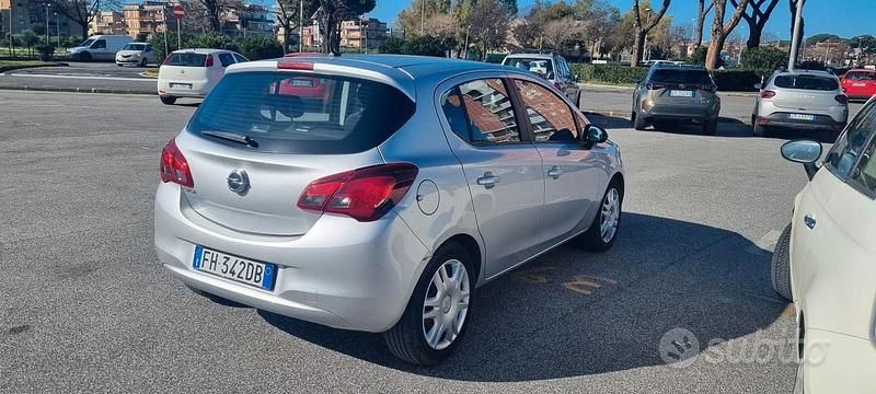 Usata Opel Corsa 90 CV (66 kW) 2017 Grigio Utilitaria