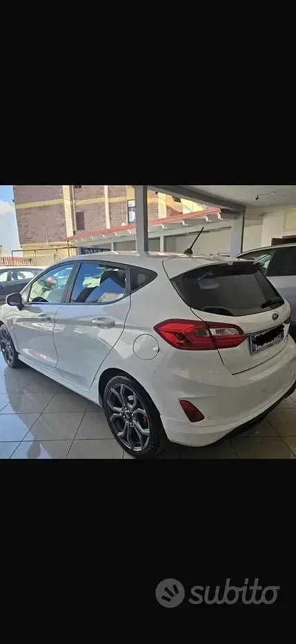 Usata Ford Fiesta ST-Line 86 CV (63 kW) 2018 Bianco Utilitaria