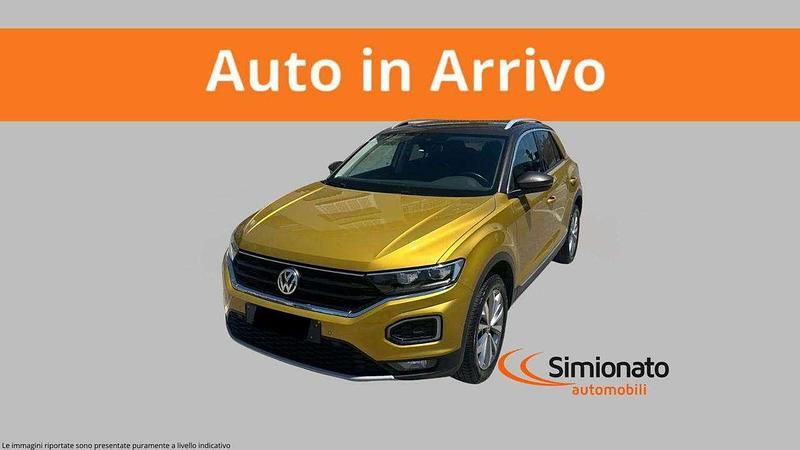 Usata VW T-Roc Sport 150 CV (110 kW) 2022 Oro SUV