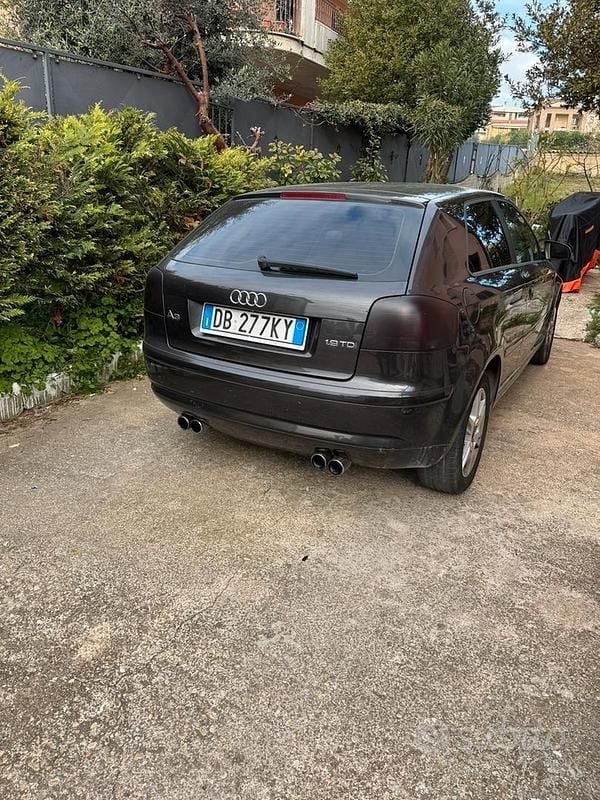 Usata Audi A3 Ambition 105 CV (77 kW) 2005 Nero Utilitaria