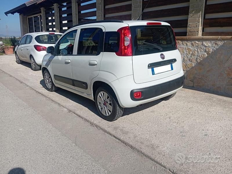 Usata Fiat Panda Lounge 95 CV (69 kW) 2018 Bianco Utilitaria