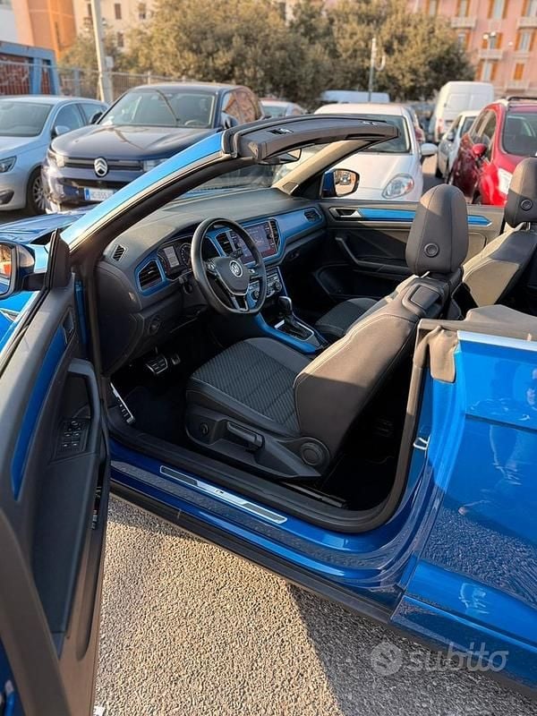 Usata VW T-Roc Cabriolet R-line 204 CV (150 kW) 2020 Blu Cabrio