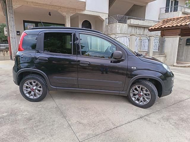 Usata Fiat Panda 4x4 S 86 CV (63 kW) 2018 Nero Utilitaria