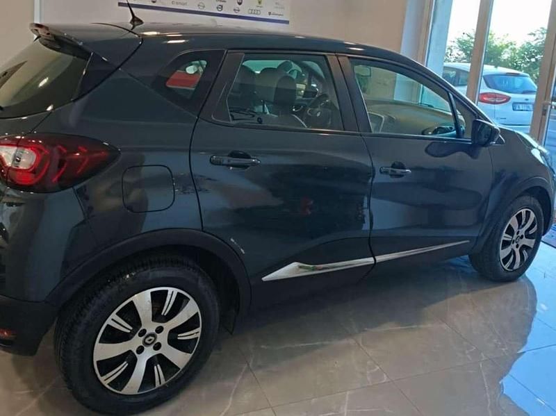 Usata Renault Captur 90 CV (66 kW) 2018 Grigio SUV
