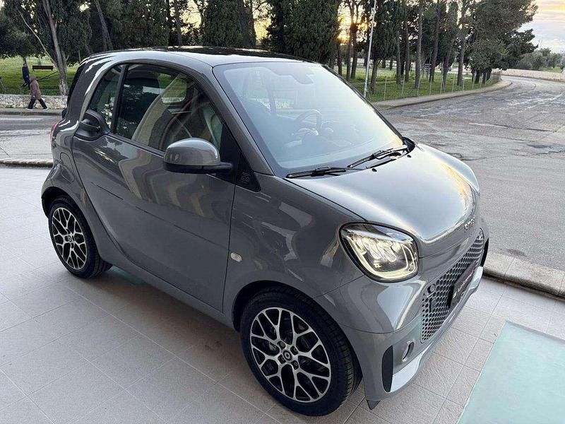 Usata Smart ForTwo Coupé Prime 41 kW (56 CV) 2022 Grigio Utilitaria