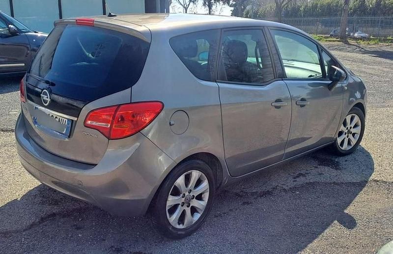 Usata Opel Meriva 95 CV (69 kW) 2012 Monovolume