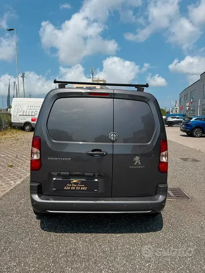 Usata Peugeot Partner S 99 CV (72 kW) 2018 Grigio Monovolume