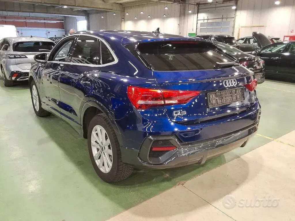Usata Audi Q3 Sportback Business 150 CV (110 kW) 2022 Blu/azzurro SUV