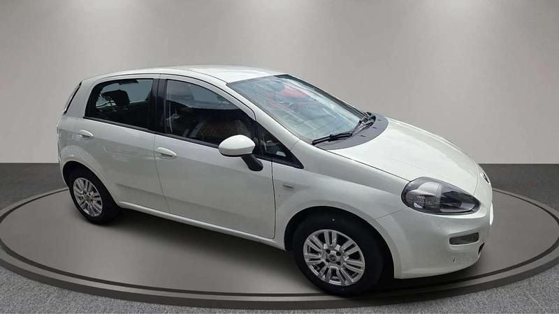Usata Fiat Punto Easy 77 CV (56 kW) 2013 Bianco Utilitaria