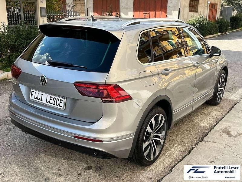 Usata VW Tiguan R-line Plus 150 CV (110 kW) 2019 Grigio SUV