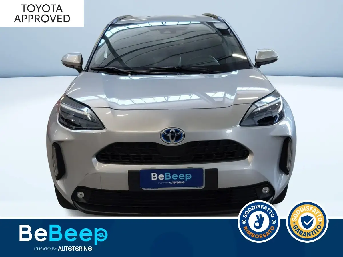 Usata Toyota Yaris Trend 92 CV (67 kW) 2023 Argento metallizzato Utilitaria