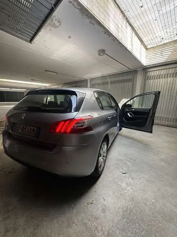 Usata Peugeot 308 Active 92 CV (67 kW) 2014 Berlina