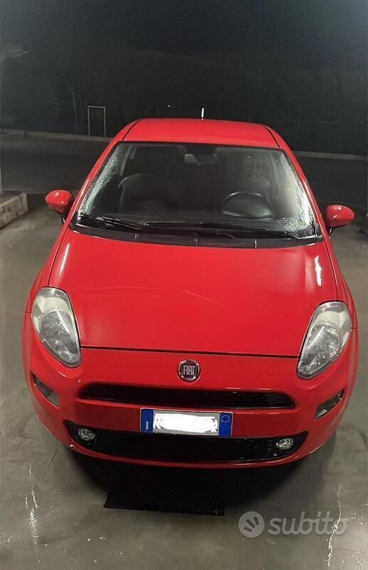 Usata Fiat Punto Evo 65 CV (47 kW) 2014 Rosso Utilitaria