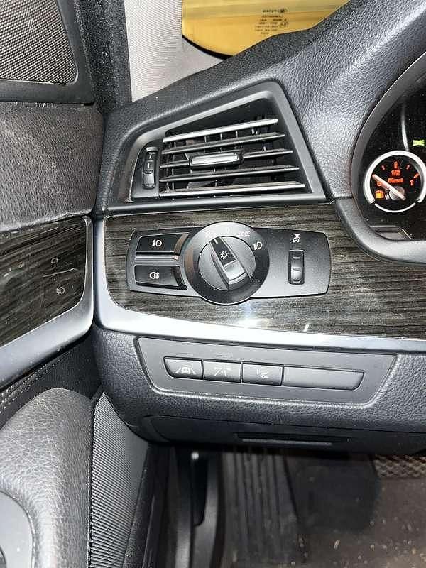 Usata BMW 530 Luxury Line 258 CV (189 kW) 2015 Nero Station wagon