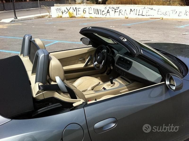 Usata BMW Z4 170 CV (125 kW) 2003 Grigio Cabrio